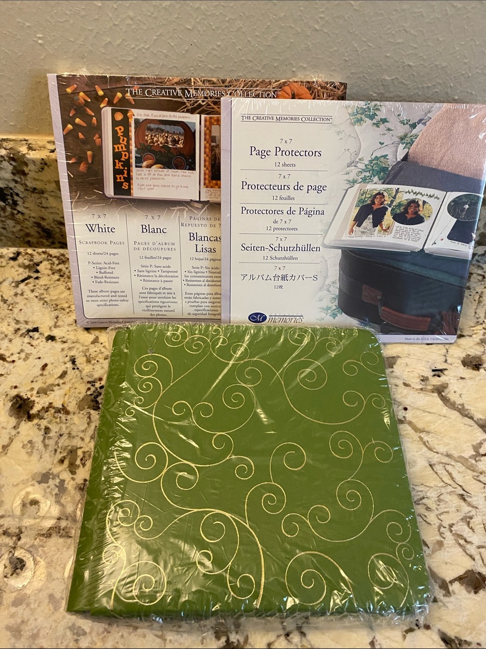 Creative Memories 7x7 Green Swirl Pattern Photo Album